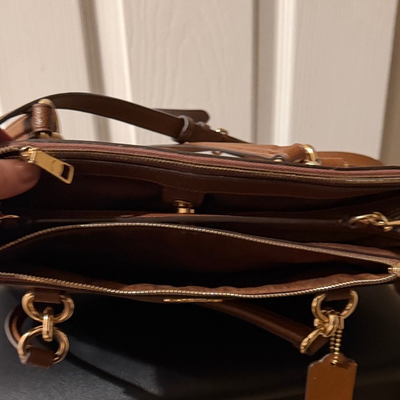 Coach Tan and Brown Signature Shoulder Bag - Never Used - Picture 7 of 7